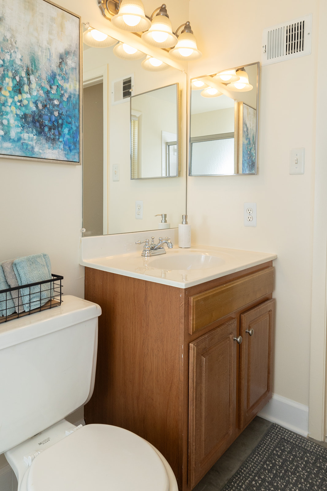 Walnut Grove Townhomes* Image 24